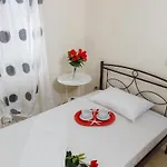 Nyaraló Glyfada || Parálion Ástros