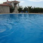 Glyfada || * Parálion Ástros