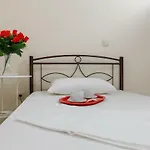 Glyfada || Nyaraló Parálion Ástros