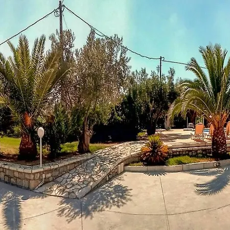 Glyfada || * Parálion Ástros