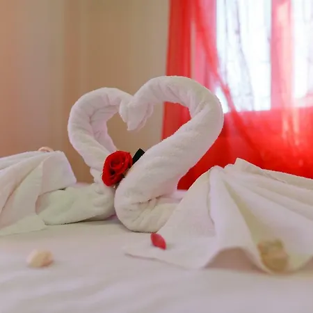 Glyfada || Parálion Ástros