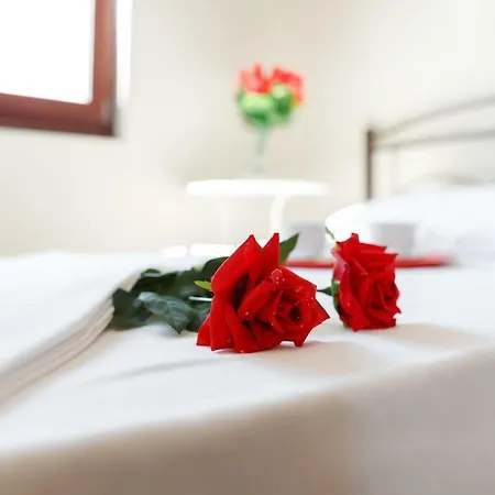 Glyfada || * Parálion Ástros