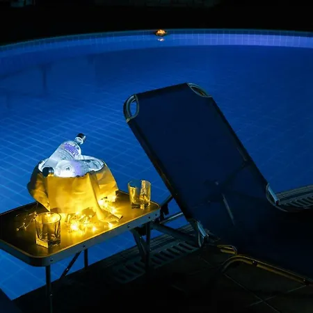 Glyfada || * Parálion Ástros