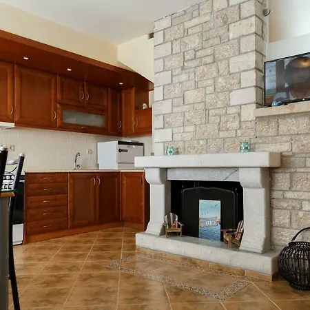 Glyfada || Parálion Ástros