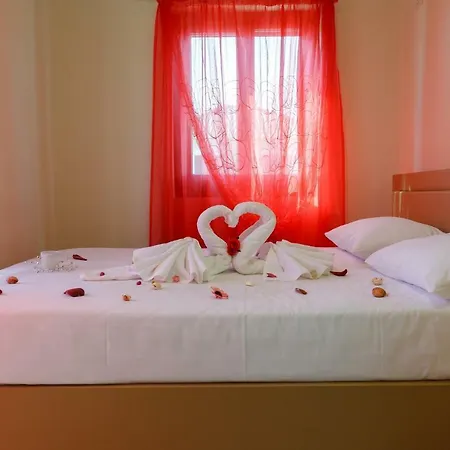 Glyfada || * Parálion Ástros