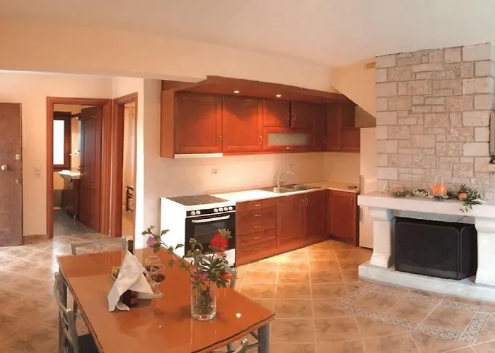 Glyfada || * Parálion Ástros