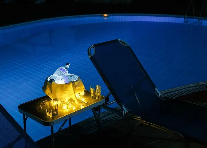 Glyfada || * Parálion Ástros