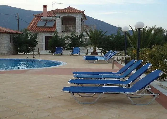 Glyfada || Parálion Ástros