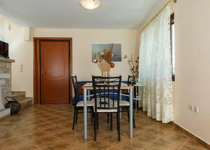 Glyfada || * Parálion Ástros