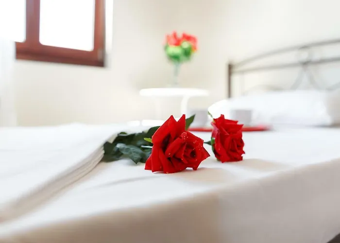 Glyfada || * Parálion Ástros